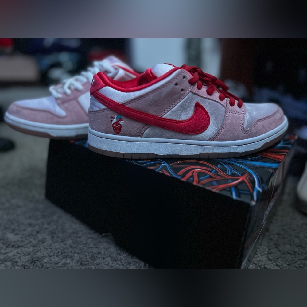 Nike Strange Love Dunks Size 9